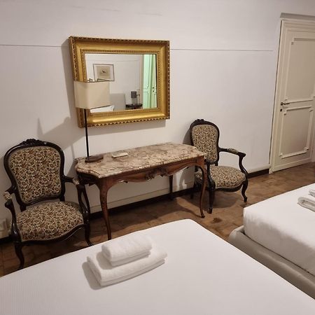 Luxury 2 Bedroom Apartment In The Heart Of Roma Esterno foto