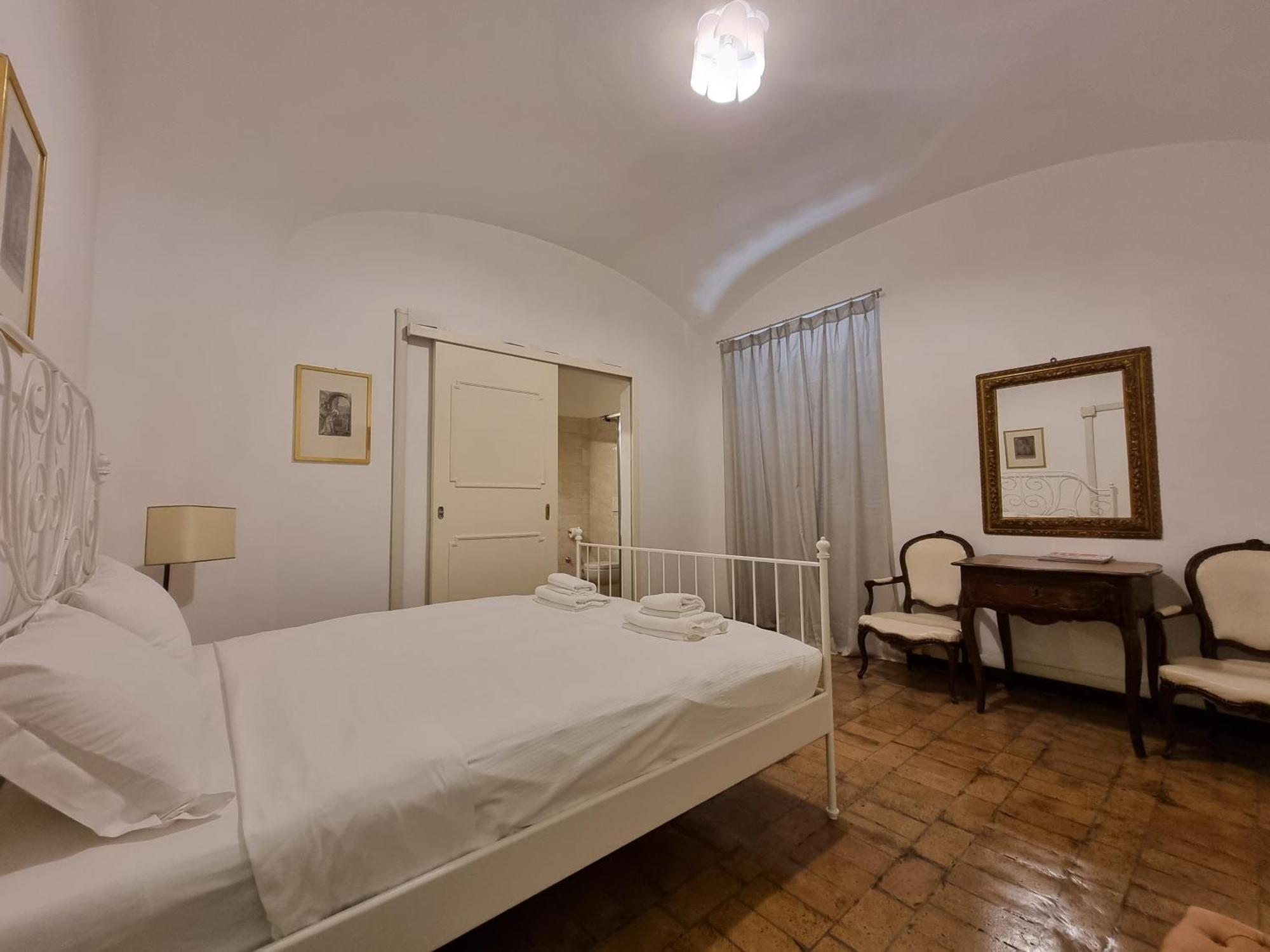 Luxury 2 Bedroom Apartment In The Heart Of Roma Esterno foto